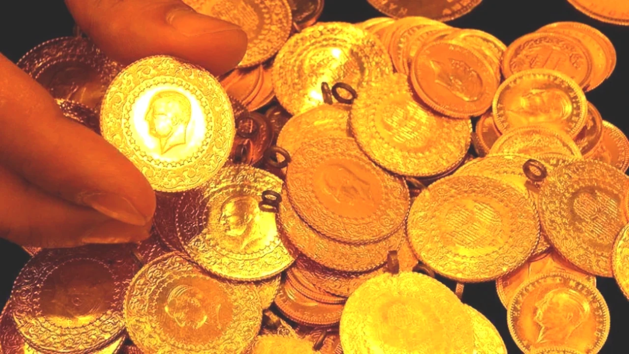 Cumhuriyet Altını Fiyatları Asgari Ücreti Geçti! Tarihi Rekor Kırıldı!