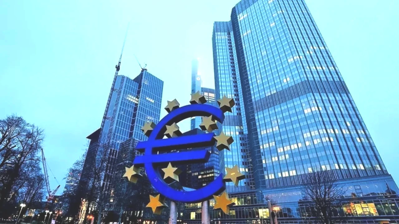 Euro Bölgesi'nde Perakende Satışları Düşüşe Geçti! Ekonomi Üzerindeki Etkiler Neler?